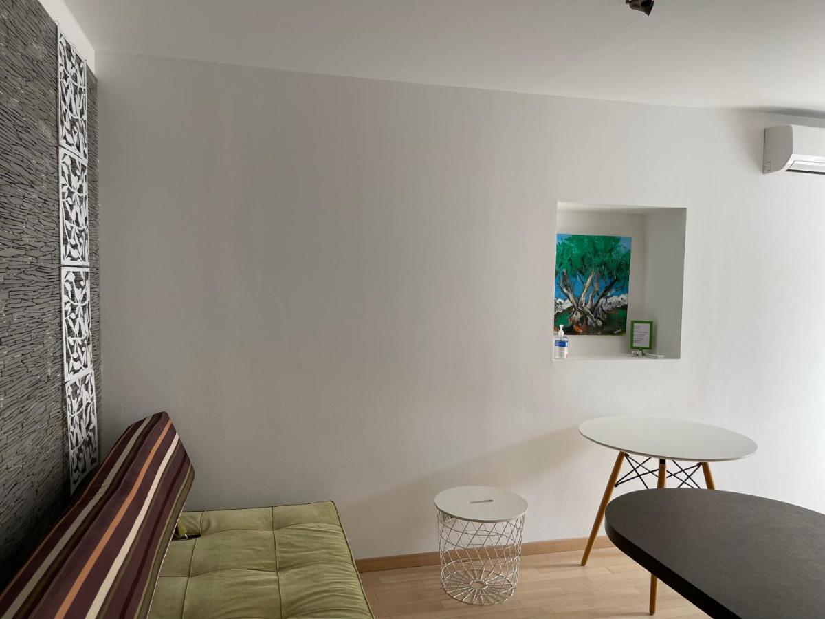 Apartments Kremenic Cres Extérieur photo